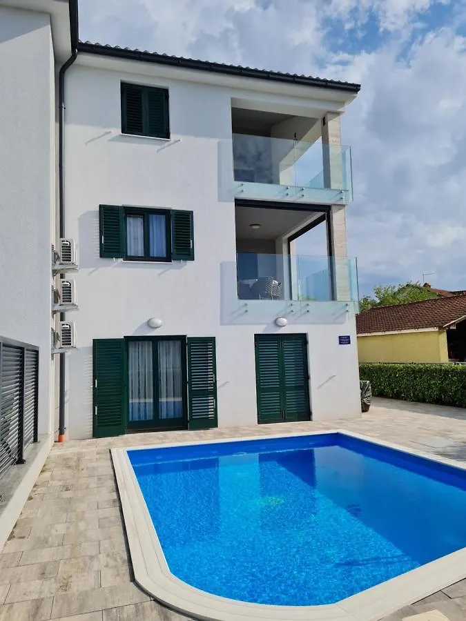 Apartment My Paradies - Malinska 1****
